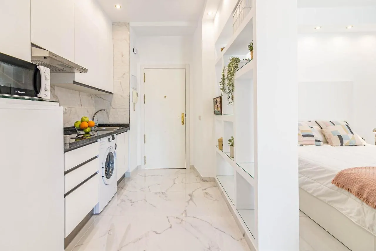 Arriola Apartamento Con Terraza By Bossh! Apartments Malaga Spain
